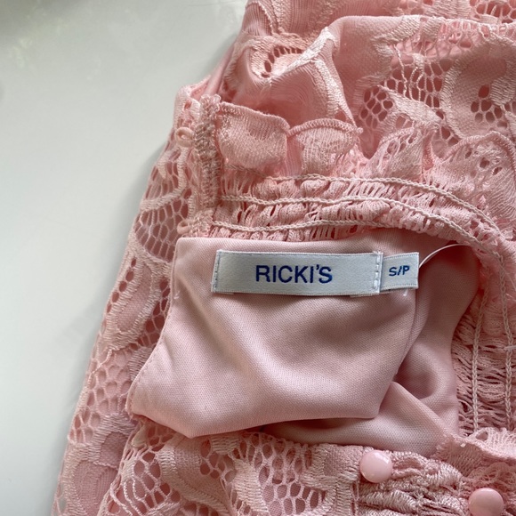 Ladies blouse - Picture 2 of 3